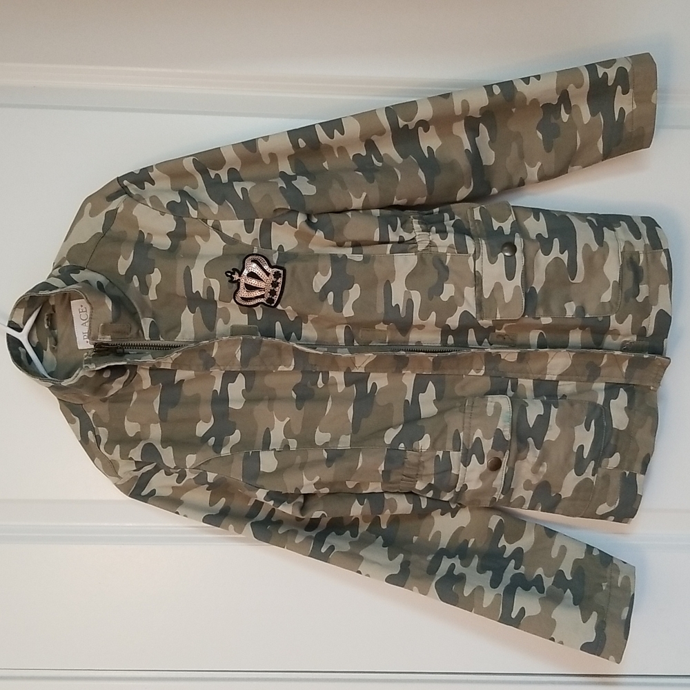 Girls camo jacket.
